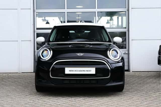 MINI Hatchback (2023) thumbnail 5