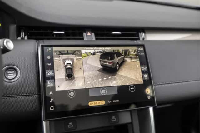 Land Rover Discovery Sport (2025) thumbnail 13