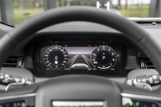 Land Rover Discovery Sport (2025) thumbnail 15