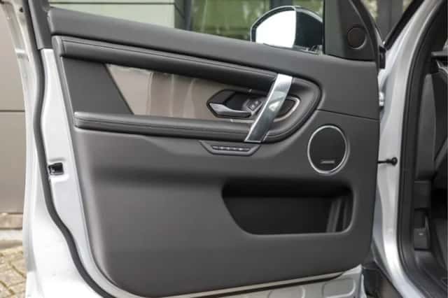 Land Rover Discovery Sport (2025) thumbnail 21