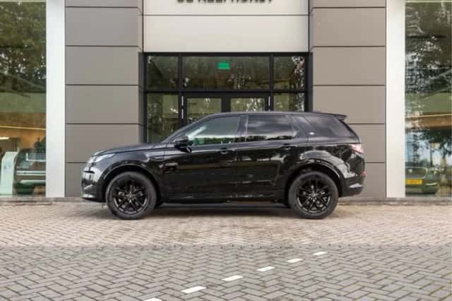 Land Rover Discovery Sport (2025) thumbnail 2