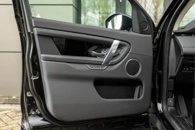 Land Rover Discovery Sport (2025) thumbnail 27