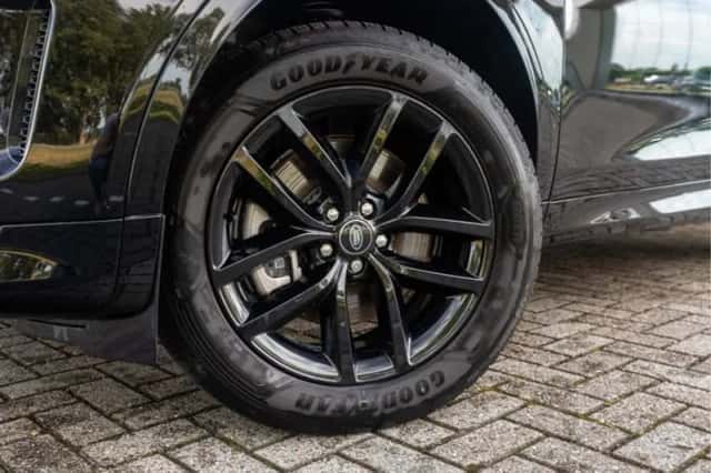 Land Rover Discovery Sport (2025) thumbnail 4