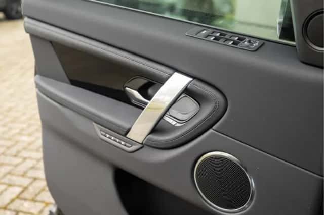 Land Rover Discovery Sport (2025) thumbnail 34