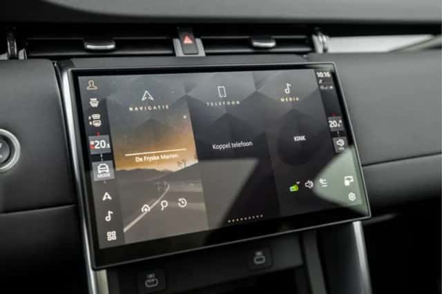 Land Rover Discovery Sport (2025) thumbnail 7