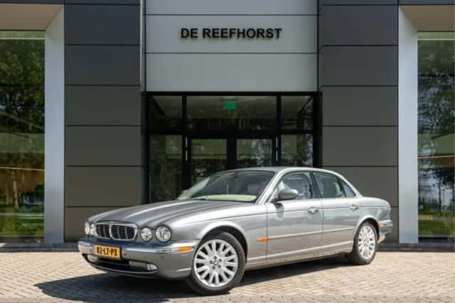 Jaguar XJ (2003) thumbnail 1