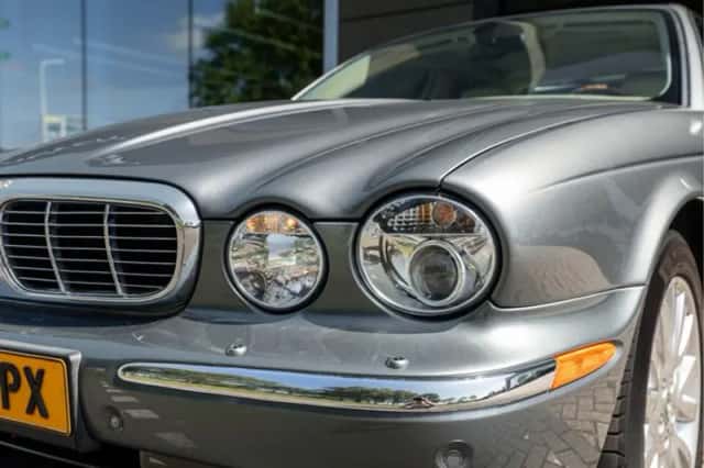 Jaguar XJ (2003) thumbnail 11