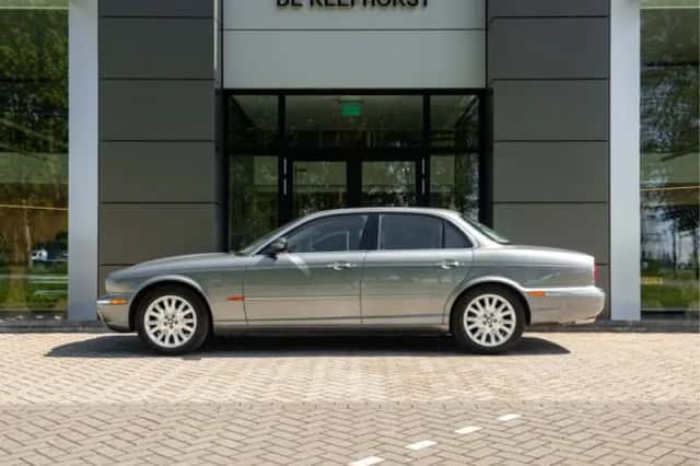 Jaguar XJ (2003) thumbnail 19