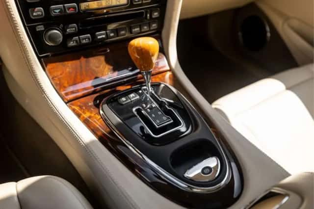 Jaguar XJ (2003) thumbnail 29