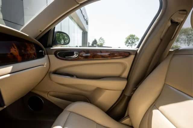 Jaguar XJ (2003) thumbnail 31