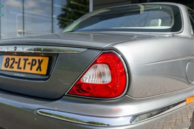 Jaguar XJ (2003) thumbnail 37