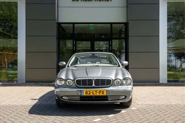 Jaguar XJ (2003) thumbnail 7