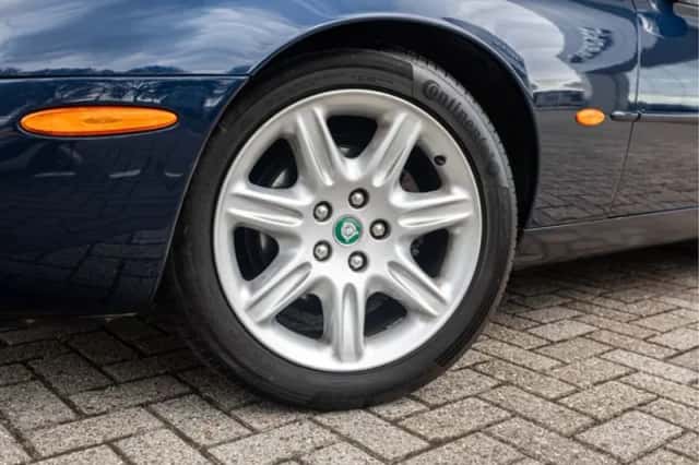 Jaguar XK8 (1998) thumbnail 7