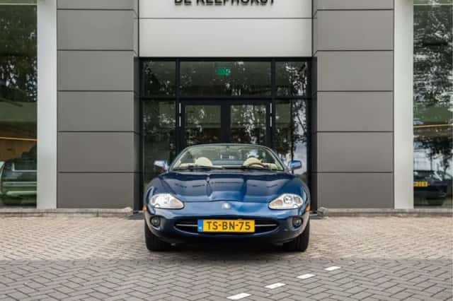 Jaguar XK8 (1998) thumbnail 9