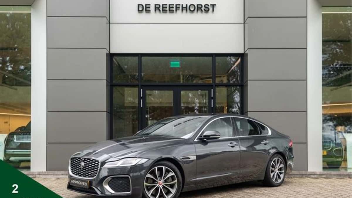 Jaguar XF (2021) — foto 1