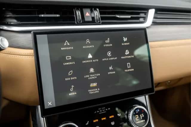 Jaguar XF (2021) thumbnail 13