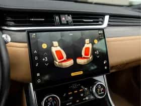 Jaguar XF (2021) thumbnail 14