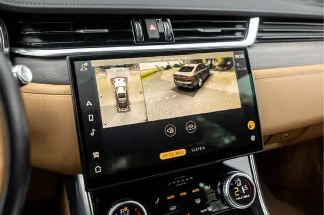 Jaguar XF (2021) thumbnail 15