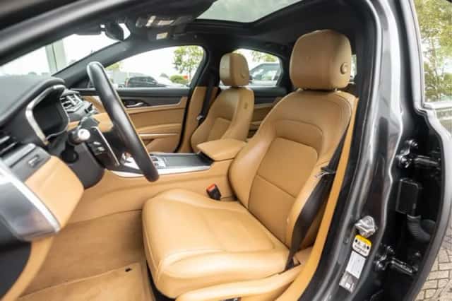 Jaguar XF (2021) thumbnail 4