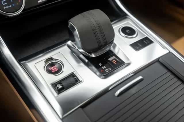 Jaguar XF (2021) thumbnail 40