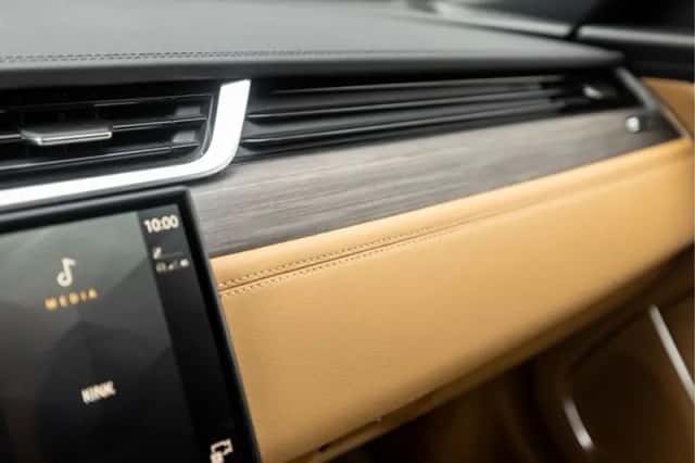 Jaguar XF (2021) thumbnail 42
