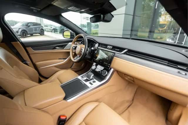 Jaguar XF (2021) thumbnail 46