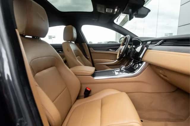 Jaguar XF (2021) thumbnail 47