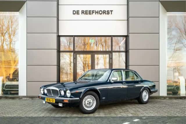Daimler Double Six (1991) thumbnail 1