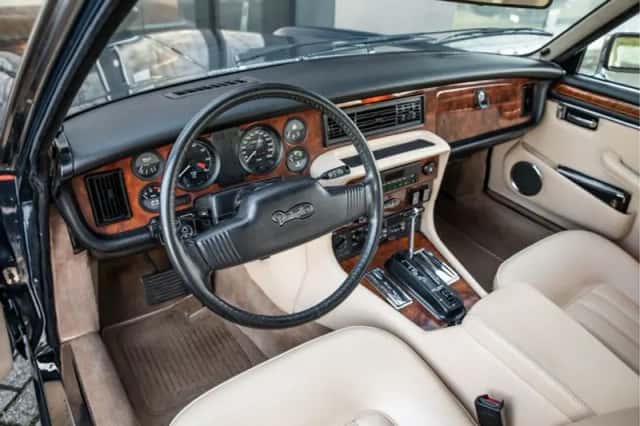 Daimler Double Six (1991) thumbnail 3