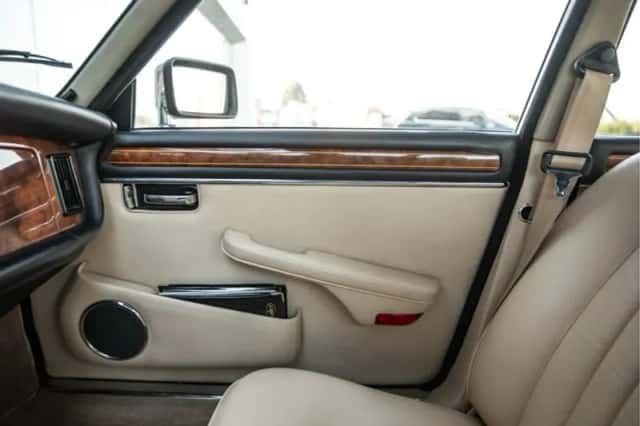 Daimler Double Six (1991) thumbnail 46