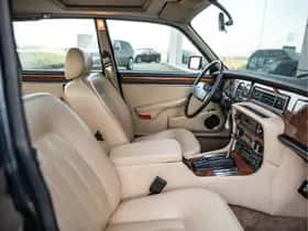Daimler Double Six (1991) thumbnail 51