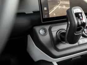 Land Rover Defender (2026) thumbnail 38