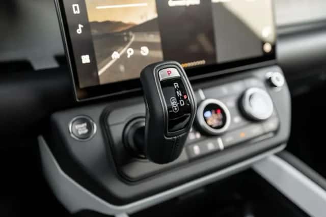 Land Rover Defender (2026) thumbnail 39
