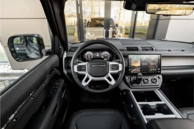 Land Rover Defender (2026) thumbnail 10