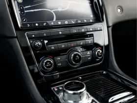 Jaguar XJ (2020) thumbnail 40