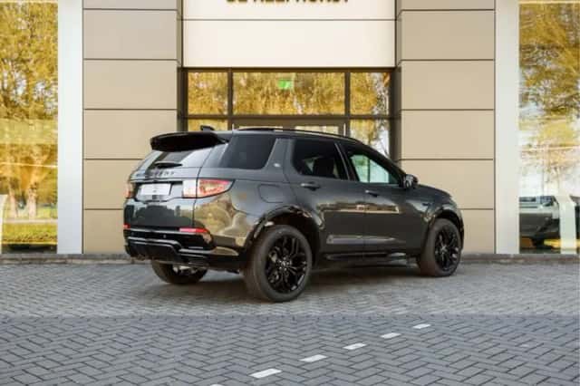 Land Rover Discovery Sport (2026) thumbnail 2