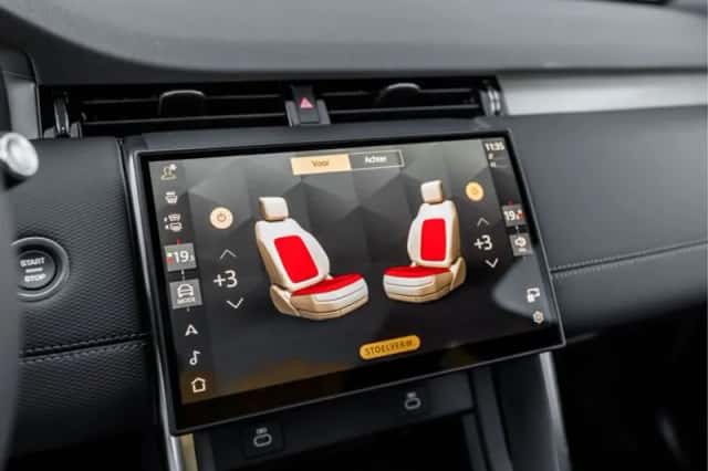 Land Rover Discovery Sport (2026) thumbnail 14