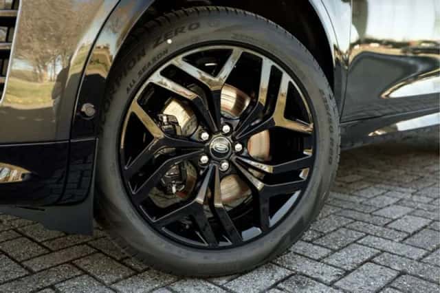 Land Rover Discovery Sport (2026) thumbnail 17