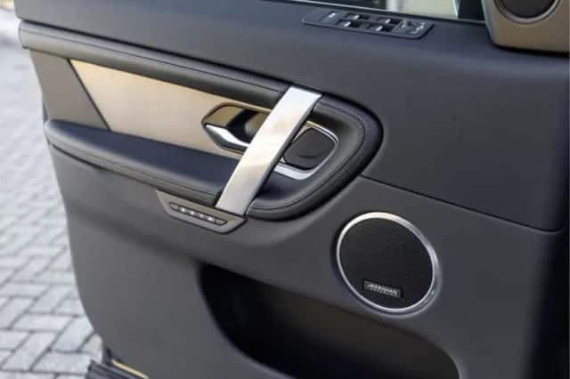 Land Rover Discovery Sport (2026) thumbnail 39