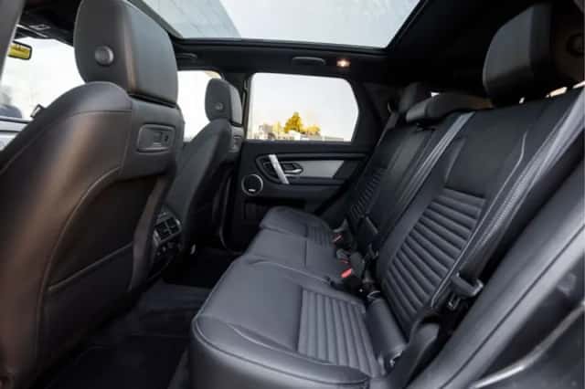 Land Rover Discovery Sport (2026) thumbnail 5
