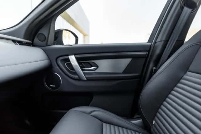 Land Rover Discovery Sport (2026) thumbnail 46