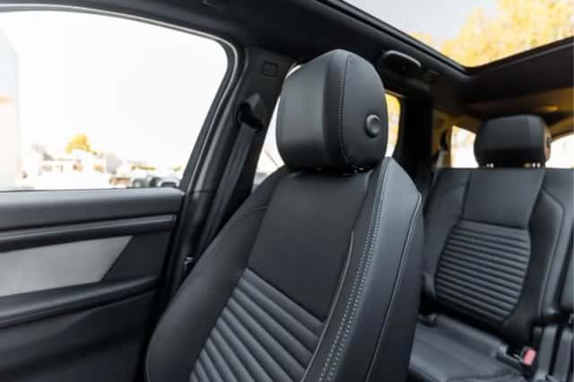Land Rover Discovery Sport (2026) thumbnail 47