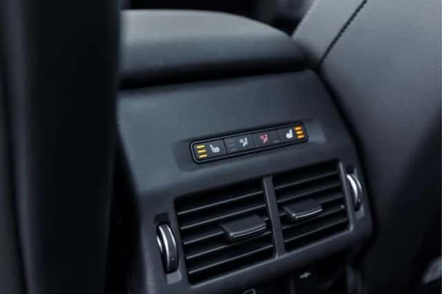 Land Rover Discovery Sport (2026) thumbnail 49