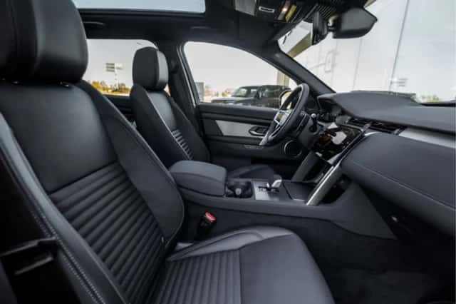 Land Rover Discovery Sport (2026) thumbnail 51