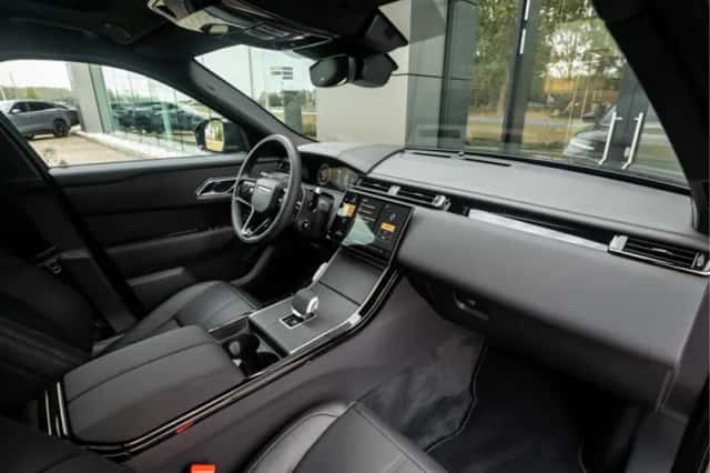 Land Rover Range Rover Velar (2025) thumbnail 14