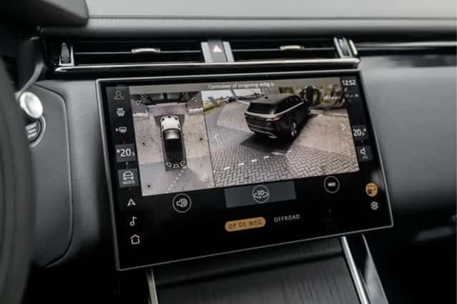 Land Rover Range Rover Velar (2025) thumbnail 17