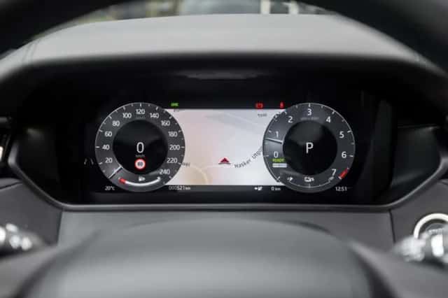 Land Rover Range Rover Velar (2025) thumbnail 35