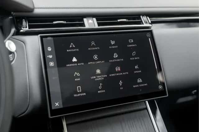 Land Rover Range Rover Velar (2025) thumbnail 36