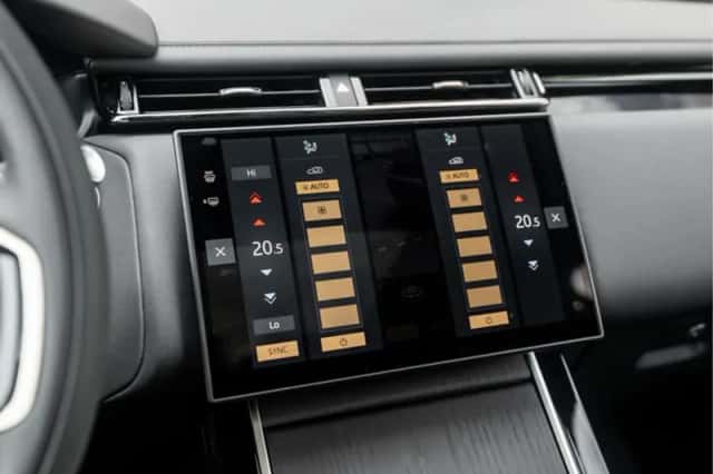 Land Rover Range Rover Velar (2025) thumbnail 37
