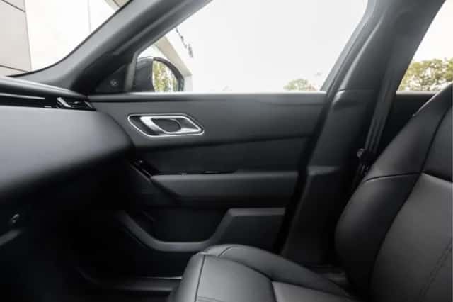Land Rover Range Rover Velar (2025) thumbnail 40